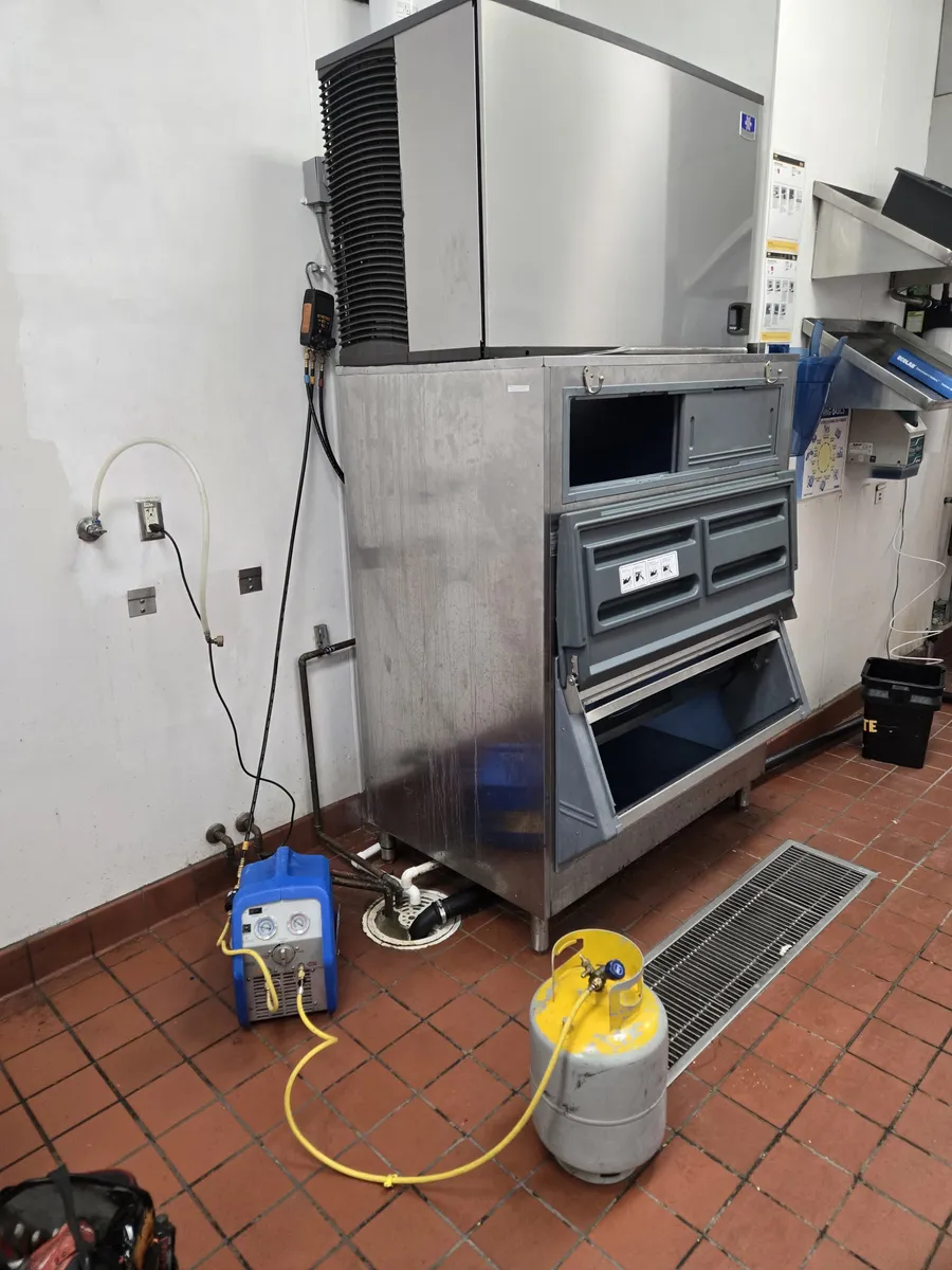 Commercial restaurant ice maker repair by Epic Star in Hollywood, CA
