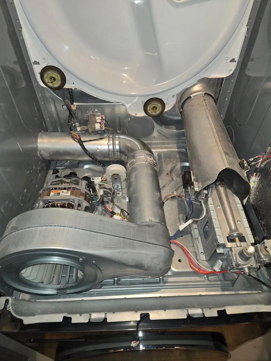 Dryer fully serviced by Epic Star — clean motor, new belt and heating element in Sherman Oaks, CA